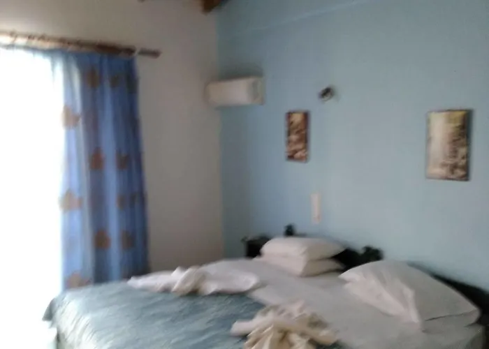 斯玛拉迪酒店 *