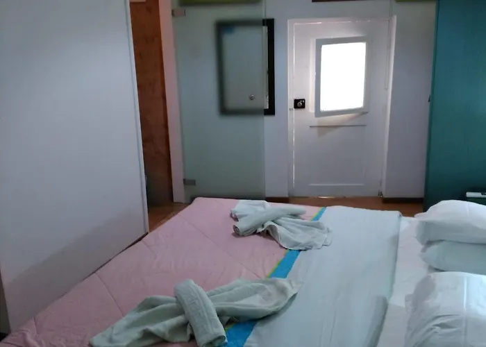 Smaragdi * חאניה