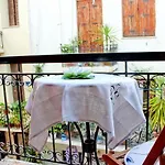 Smaragdi Apartman *