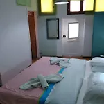 Smaragdi * Hriszí Aktí Haniá