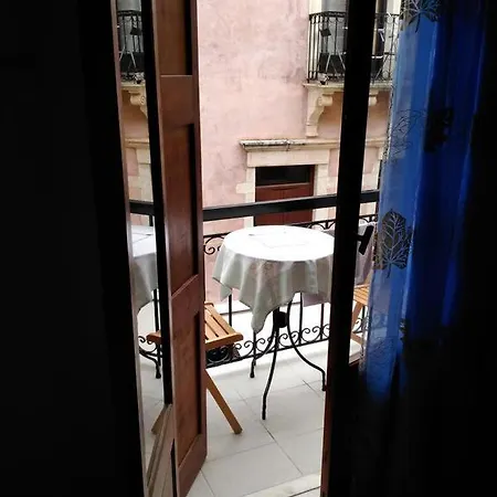 Smaragdi * Hriszí Aktí Haniá